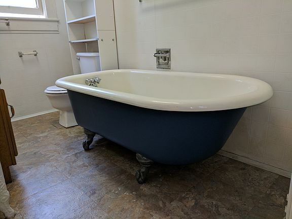 Blue Claw foot Tub