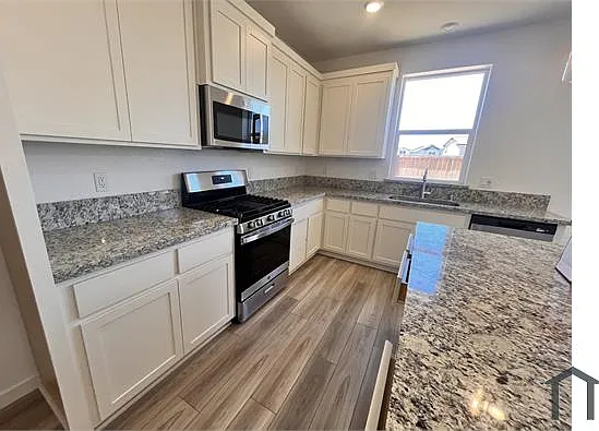 9975 Windage Way — Photo 2
