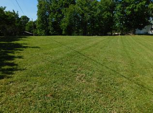 Chestnut Grove Rd, Dandridge, TN 37725