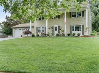 106 Sherwood Dr, Freehold, NJ 07728