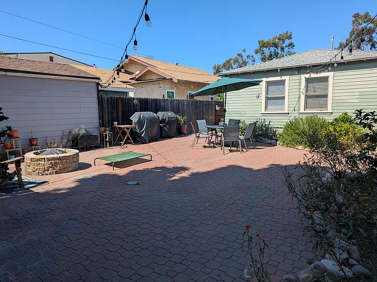 Shared yard