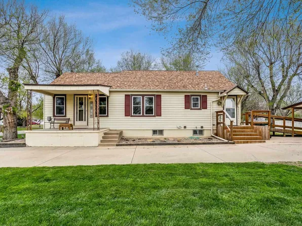 1204 N Arthur St, Hutchinson, KS 67501