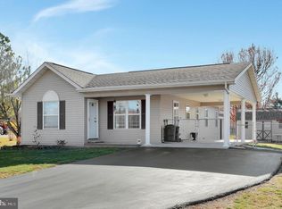 11 Tanglewood Dr, Martinsburg, WV 25405
