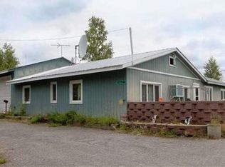2718 Gordon Rd, North Pole, AK 99705