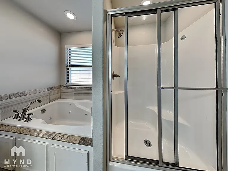 480 Holly St — Photo 14