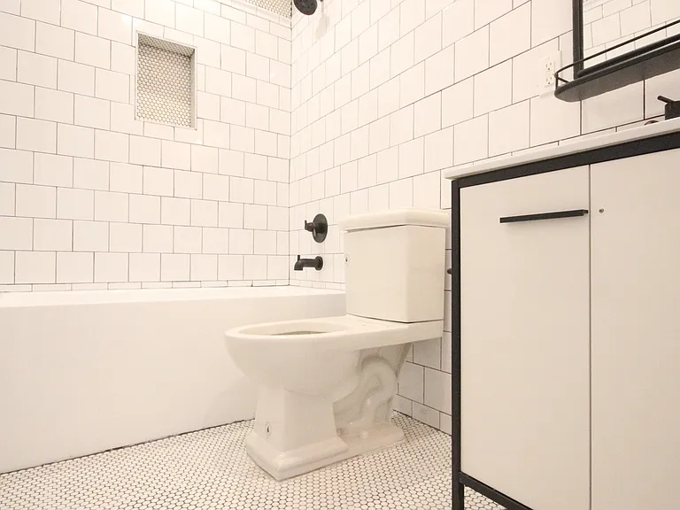1865 Putnam Ave #2 — Photo 9