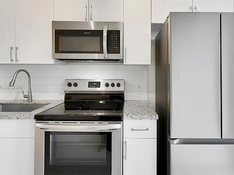 1536 NW 15th Ave #301 — Photo 7
