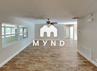 423 Regal Park Dr, Valrico, FL 33594