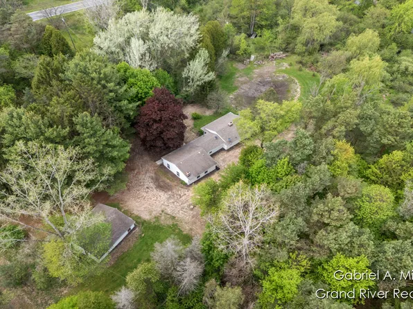 11430 Algoma Ave NE, Rockford, MI 49341