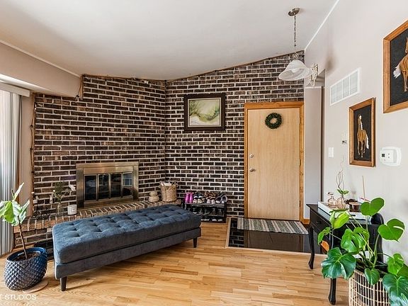 3rd image of 10 Cinnamon Creek Dr APT 3S