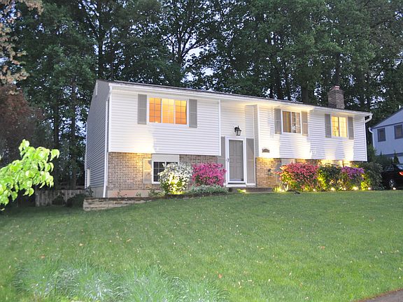 2nd image of 9773 Oleander Ave
