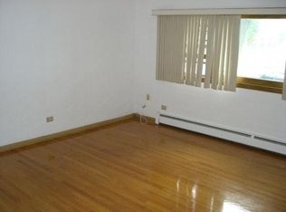 5720 Saint Charles Rd APT 2S, Berkeley, IL 60163