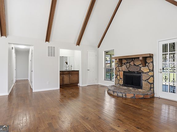 4th image of 3320 Tarragon Dr