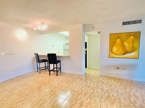 5th image of 5555 Collins Ave APT 15V