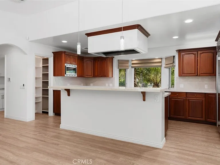 600 Cliff Dr — Photo 19