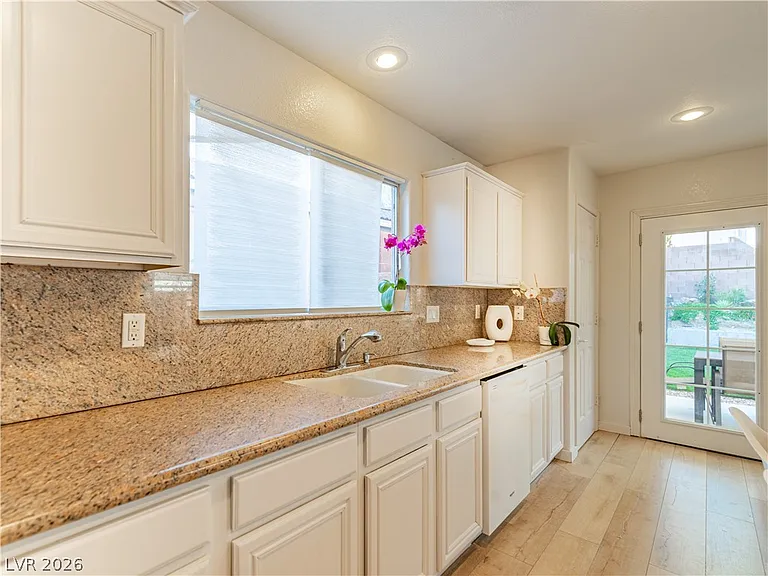 11220 Salentino Ave — Photo 14