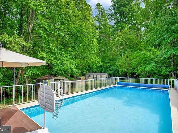 3rd image of 30060 Forest View Ln