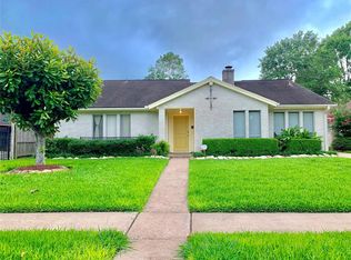9731 Ravensworth Dr, Houston, TX 77031