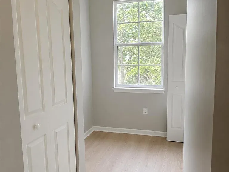 9825 Baywinds Dr #1302 — Photo 13