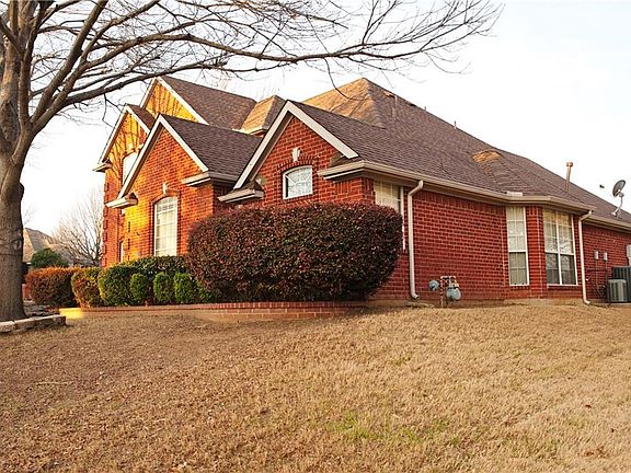 2nd image of 903 Brittany Dr
