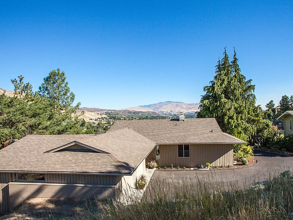 1st image of 1729 Canyon Crest Dr