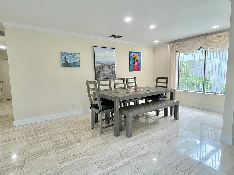5662 Ainsley Ct — Photo 9
