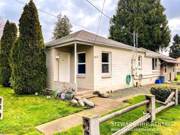 48177 Lauren Dr APT 3, Oakridge, OR 97463