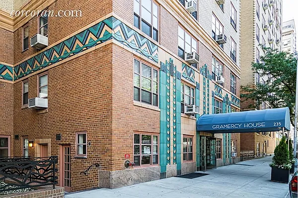 Sold by Corcoran | media 27