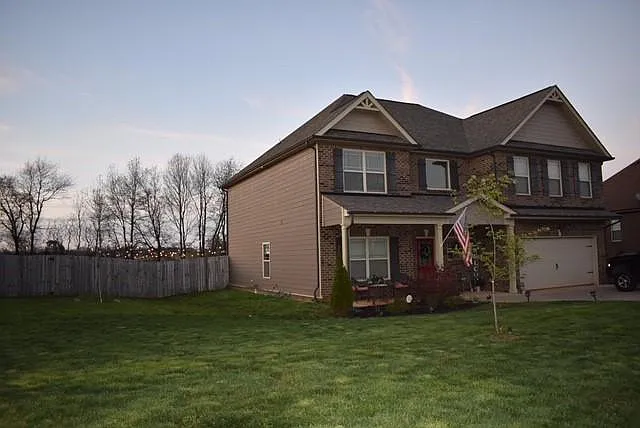 179 Melbourne Dr — Photo 3