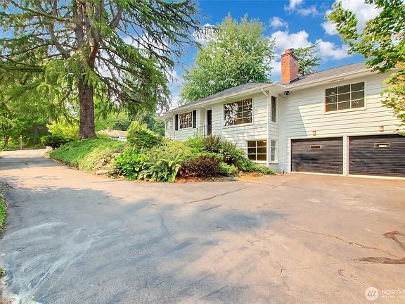 2nd image of 2250 NE 175th Street