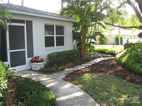 3rd image of 5636 S Oak Ct