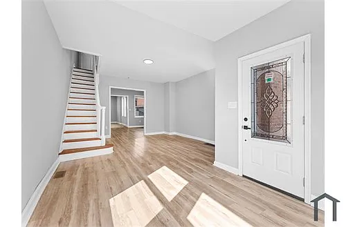 5047 Diamond St Photo 1
