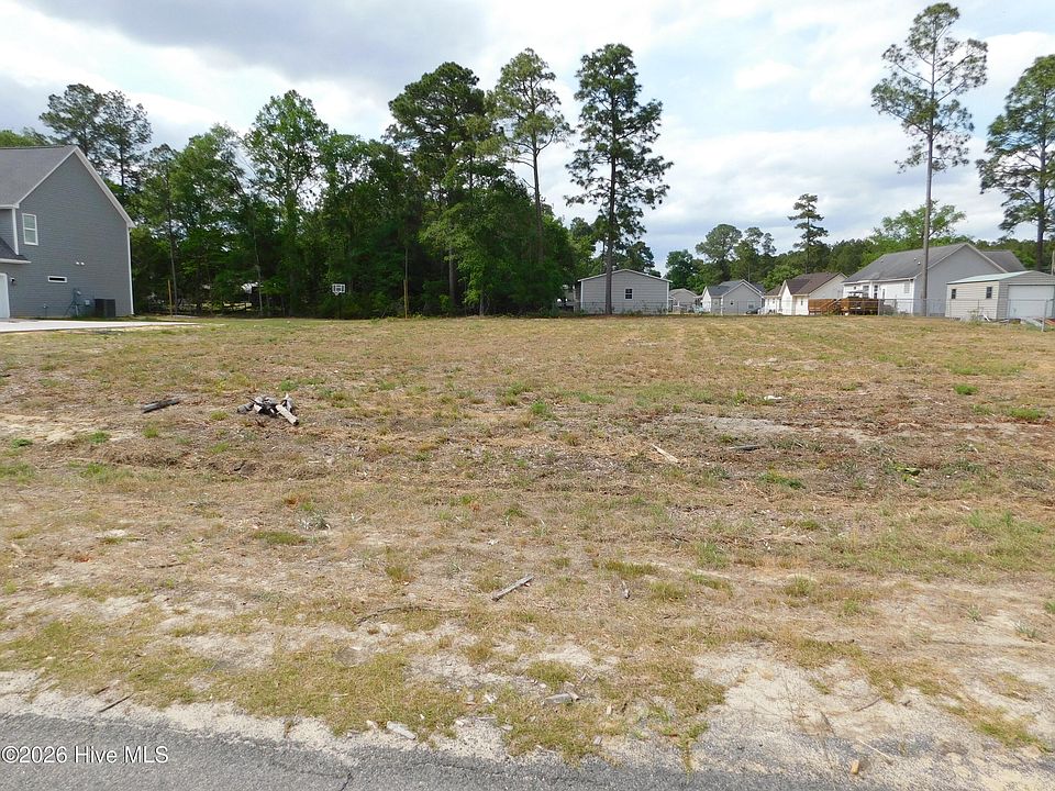 1st image of 2 Muirfield Drive