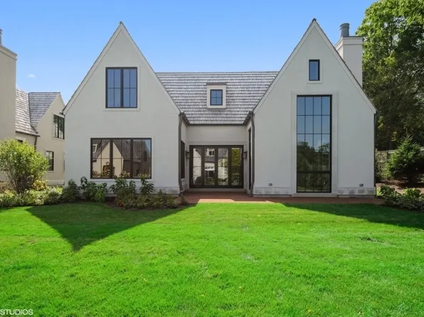 105 Morris Ln, Lake Forest, IL 60045