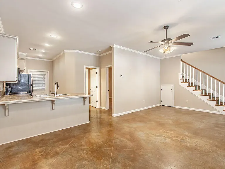120 Deraney Ln — Photo 21