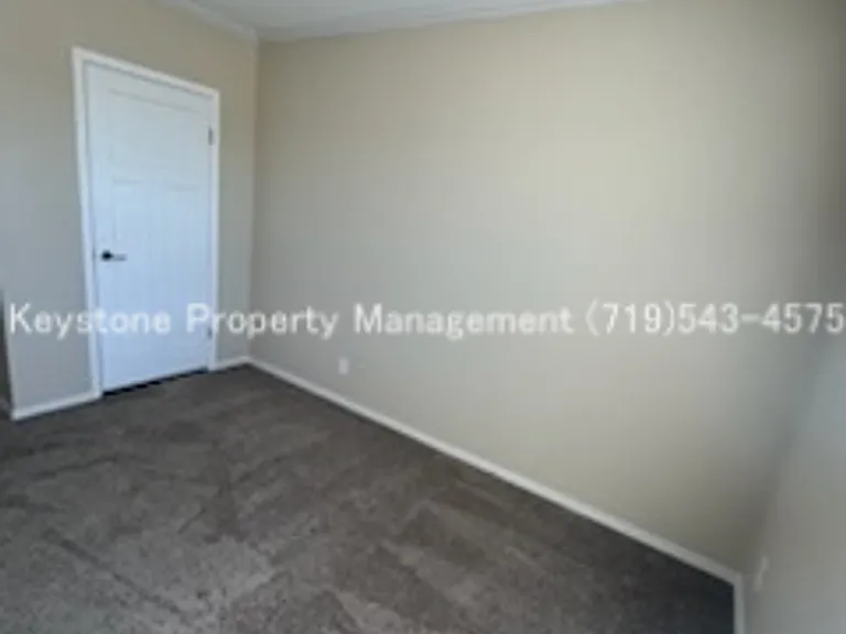 1051 E Platteville Blvd — Photo 22