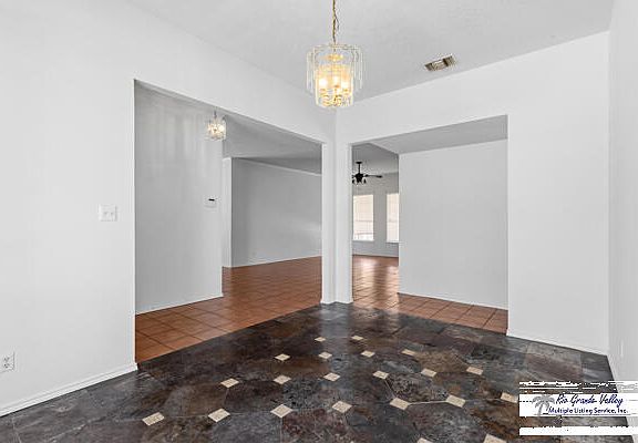 4th image of 3409 Violet Ave