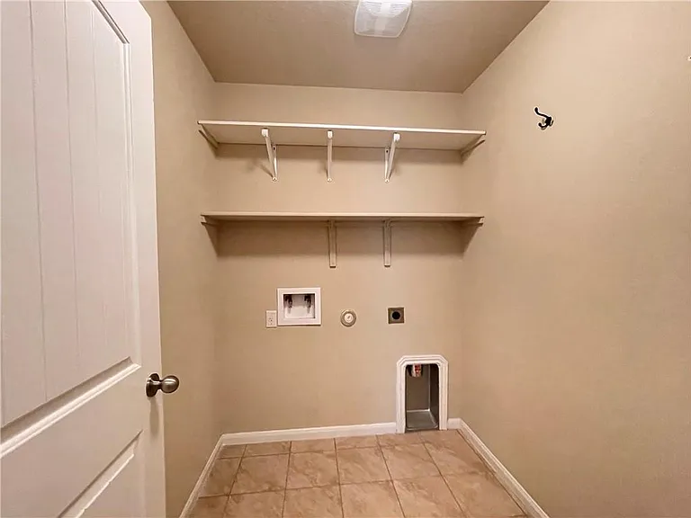 115 Leona River Trl — Photo 12