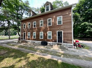 17 Hunt St FLOOR 2, Cumberland, RI 02864