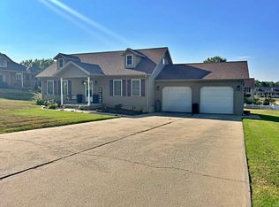 7 White Ridge Ct, Washington, IN 47501
