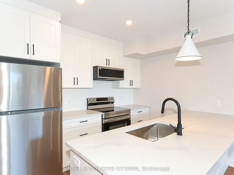 35 Monk St #6 — Photo 6