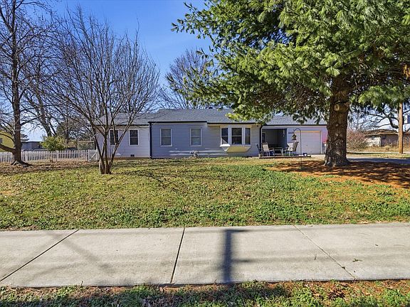 2nd image of 2337 S Holland Avenue