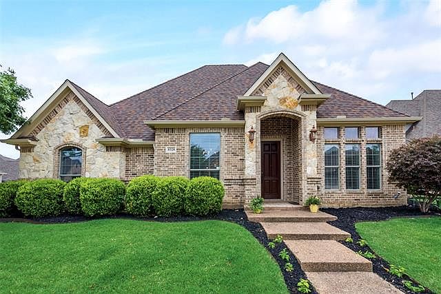 1st image of 8320 Forest Glenn Dr