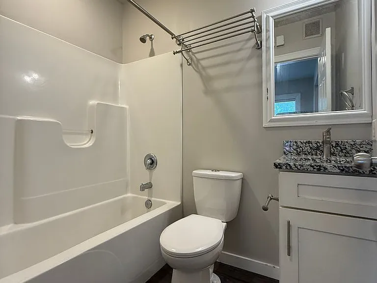 201 N Spring Ave #1-8 — Photo 8