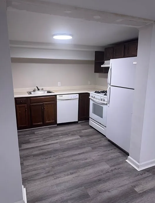 1086 University Pl #11
