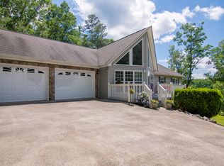 217 Crabapple Ln, Ellijay, GA 30540