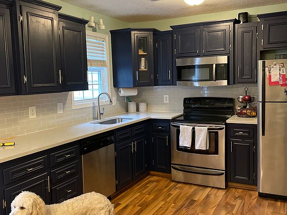 5th image of 160 Ivy Creek Ln Unit 201