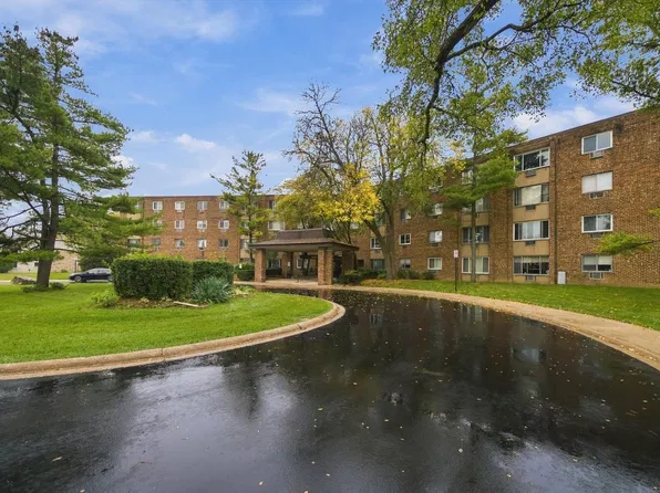 1500 Robin Cir APT 213, Hoffman Estates, IL 60169