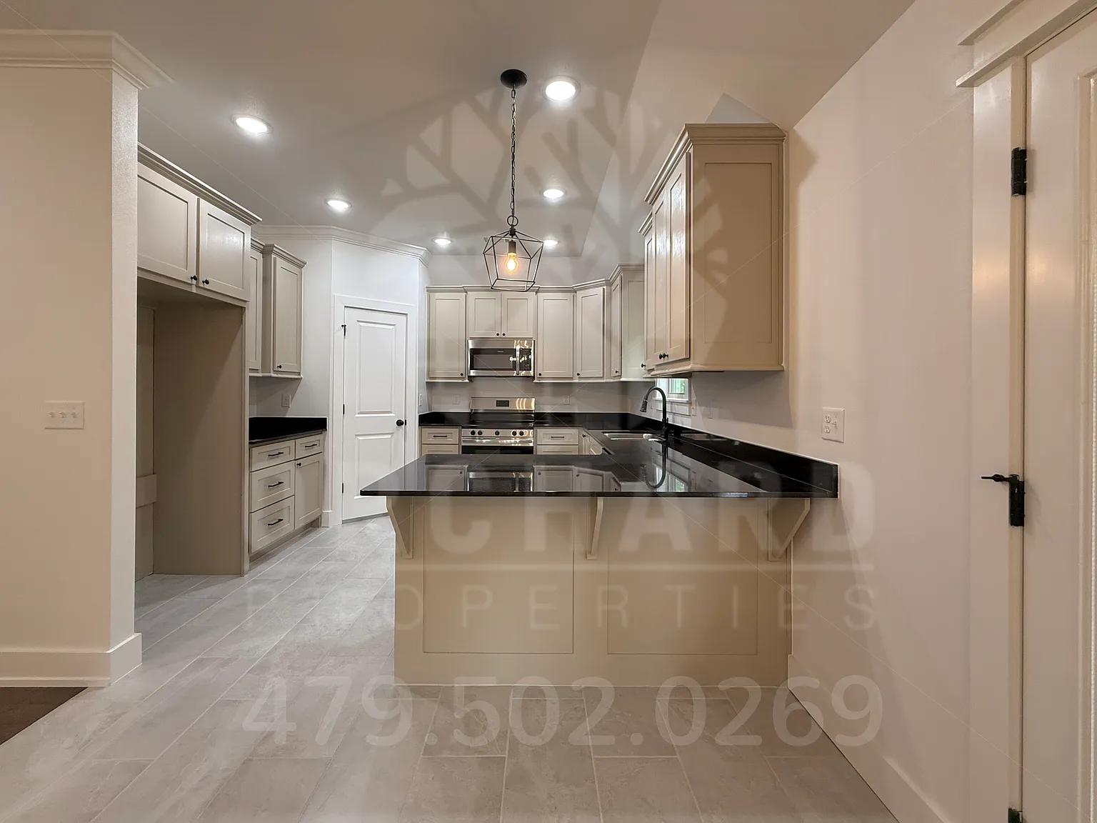 2 bed, 1450 sqft, $1,675 — Photo 3