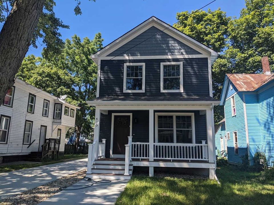 1st image of 610 McCourtie St